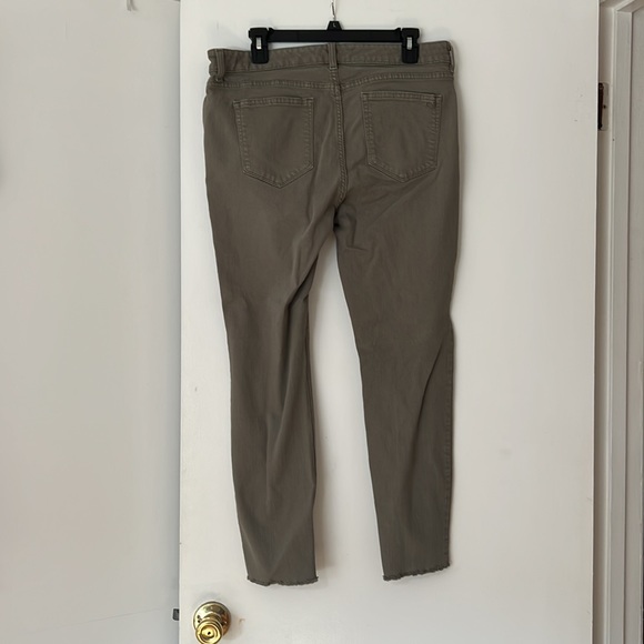 Green jeans, vineyard vines size 14 - Picture 2 of 3